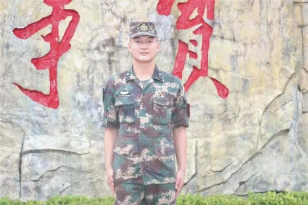 保送入學成為準軍官,看這些士兵有多優秀! 保送入學成為準軍官,看這些士兵有多優秀!