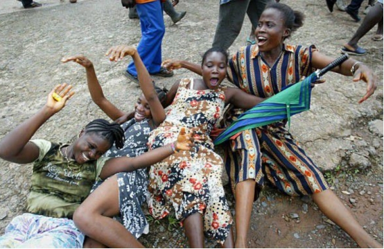 一個國家能窮到什麼程度？賴比瑞亞人買雙拖鞋還要分期，一下雨就有癱瘓風險