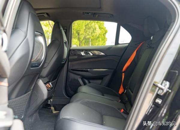 自主品牌的“小鋼炮”,2.0T輸出254馬力!年輕人第一臺效能車? 自主品牌的“小鋼炮”,2.0T輸出254馬力!年輕人第一臺效能車?