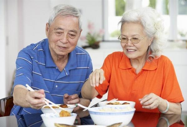 11國研究：吃肉多的老人，反而更加長壽？老年人天天吃肉行嗎？