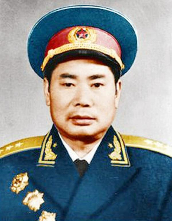 越戰中兩個兒子相繼犧牲，作為司令員的父親又把女婿送上戰場