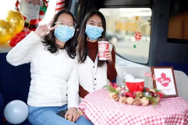 坐在無人駕駛的車裡喝咖啡是什麼體驗？