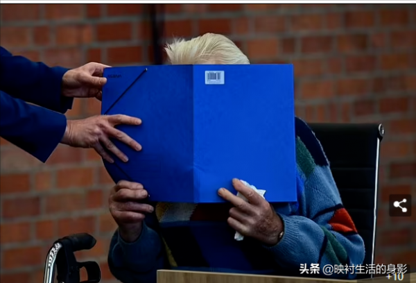 他曾在二戰擔任集中營看守，參與處決3518名戰俘，隱姓埋名80年