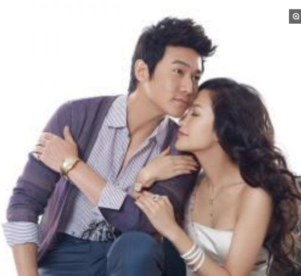 長相驚豔大氣，和陸毅相愛四年被父母拆開，42歲單身女兒漂亮