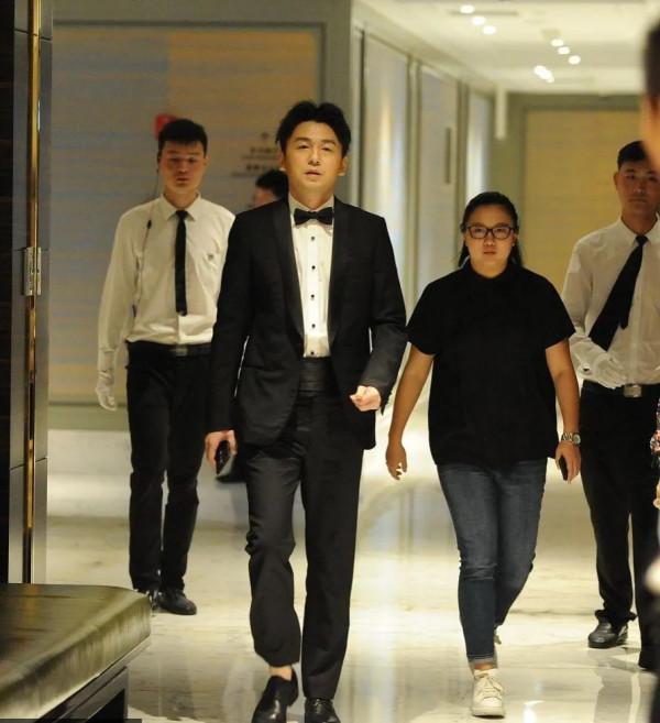 長了張矮個臉,但其實卻是高挑身材的明星們,有些絕對出乎你意料 長了張矮個臉,但其實卻是高挑身材的明星們,有些絕對出乎你意料