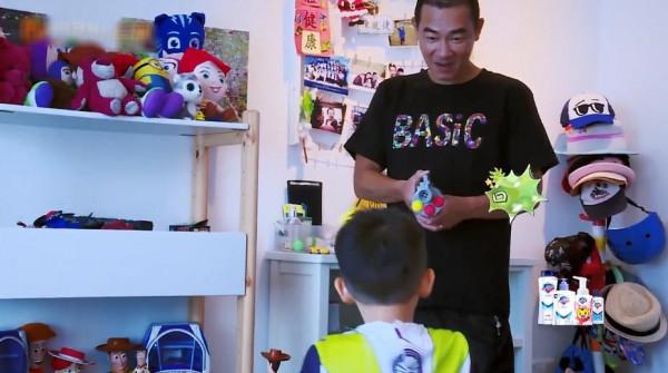 等我有了海景房，也能像陳小春家一樣，沒幾件傢俱但收納井井有條