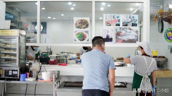 中國人在泰國生活，慕名來吃曼谷的中餐廳，一隻滷鵝傳了四代人