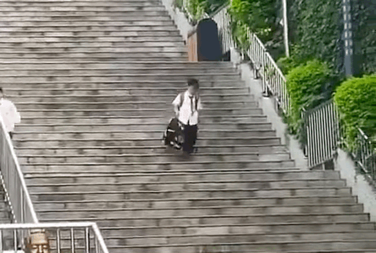 “一學期能用30塊橡皮”，你家孩子經常丟文具嗎？別抓狂，試試這幾招