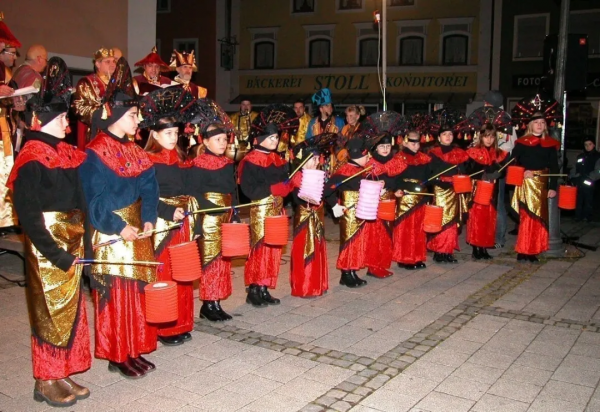 大清早亡了，德國卻還有位中國皇帝