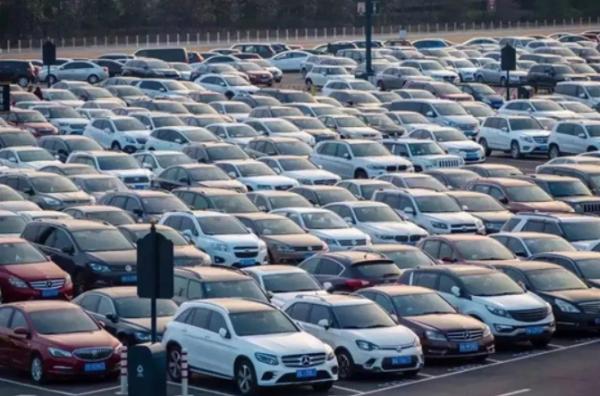 二手車市場那麼多“準新車”,哪裡來的?車販子說出實情 二手車市場那麼多“準新車”,哪裡來的?車販子說出實情