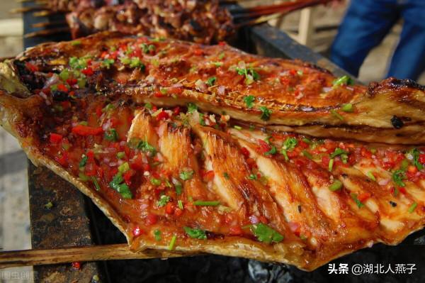 新疆12道特色經典名菜,全是硬菜,牛羊雞都有,極具新疆特色 新疆12道特色經典名菜,全是硬菜,牛羊雞都有,極具新疆特色