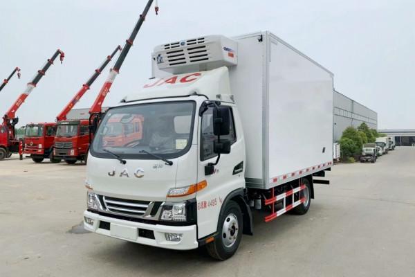 各種電動能源貨運車開始入場，物流運輸環境嚴峻