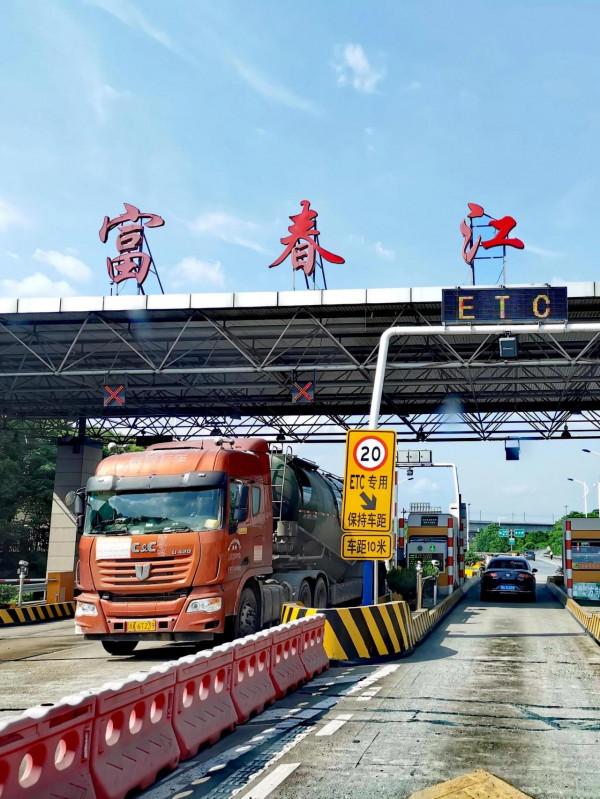 穿過瑤琳仙境,到了江西三清山(2021/05/30) 穿過瑤琳仙境,到了江西三清山(2021/05/30)