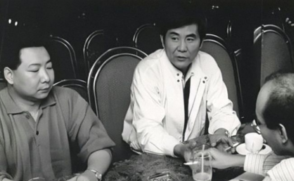 中國客機被劫持，94位同胞流落敵國，被總統安排入住超五星酒店