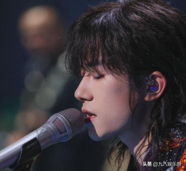 雙十一狂歡夜，“真唱”登上熱度榜，網友一臉疑惑：這不應該嗎