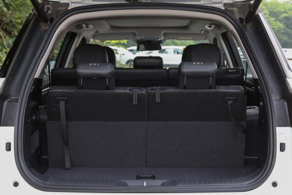 長安CS95：造型帥氣，5門7座SUV，搭載233馬力+6AT動力，適合家用