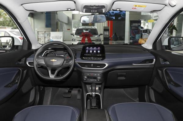 試駕2021款雪佛蘭創酷，外觀時尚，家用合適