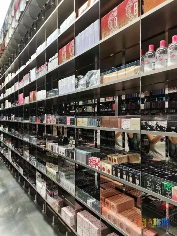 沒想到!在北京西單能逛“森林公園”,還能在公園裡逛商場! 沒想到!在北京西單能逛“森林公園”,還能在公園裡逛商場!