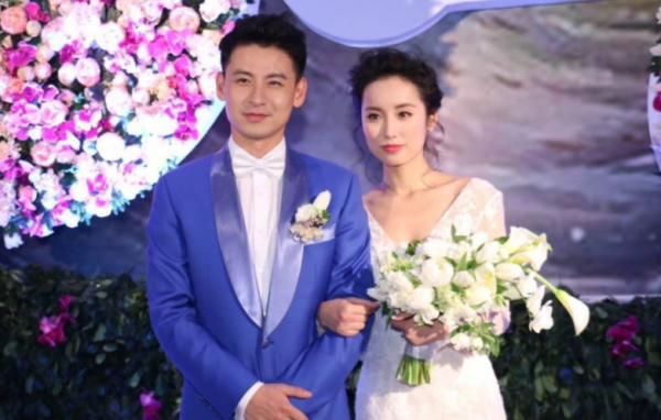 她是胡歌的夢中情人,因一頓火鍋被富豪看中,訂婚到結婚僅僅17天 她是胡歌的夢中情人,因一頓火鍋被富豪看中,訂婚到結婚僅僅17天