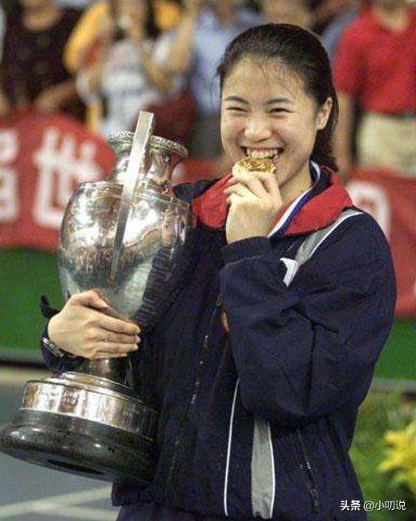 “女乒一姐”王楠：世乒三連冠第1人，患癌13年富豪丈夫不離不棄