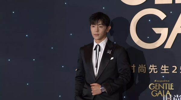 2022開年紅毯:張雨綺變臉認不出,吳謹言好怪,郭采潔收了神通吧 2022開年紅毯:張雨綺變臉認不出,吳謹言好怪,郭采潔收了神通吧