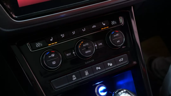 「諾總日記」忍不住自掏腰包，“奇怪分子”的途安L卻內有亮點