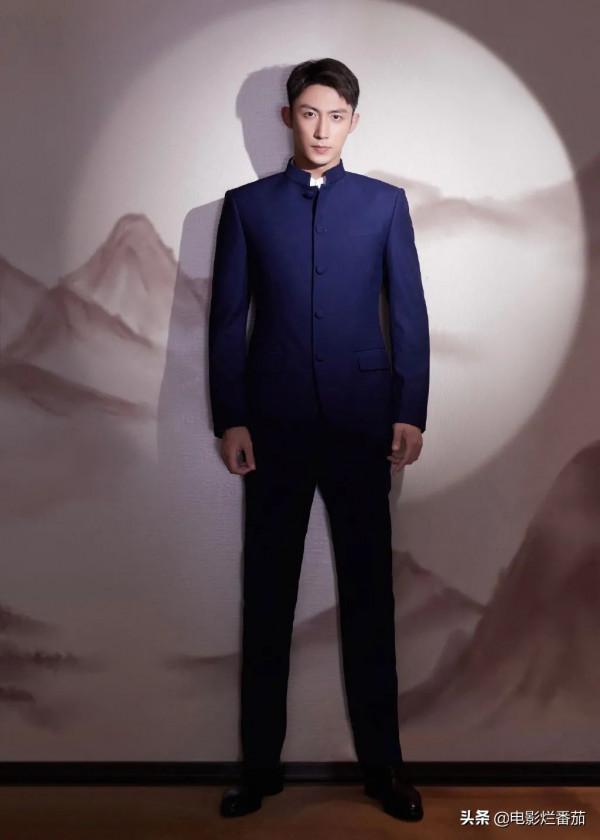 明星穿搭迎國慶，劉嘉玲富貴牡丹，金晨潑墨紅裙，朱一龍公子無雙