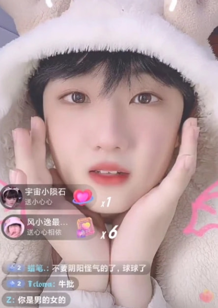 “吃個桃桃”又現身,暴露大長腿身高最少188cm,網友:還挺帥 “吃個桃桃”又現身,暴露大長腿身高最少188cm,網友:還挺帥