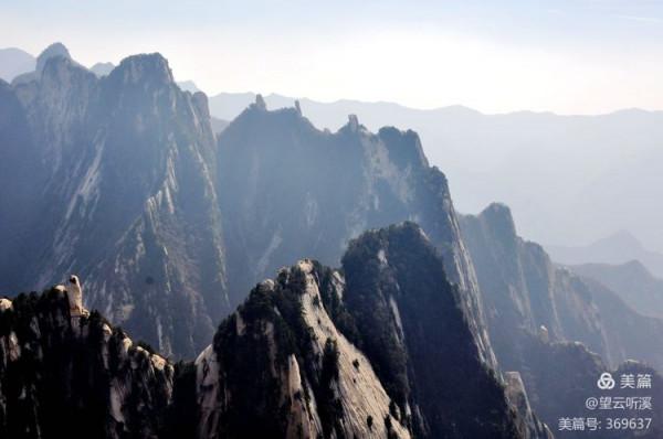 乘坐西峰索道上華山