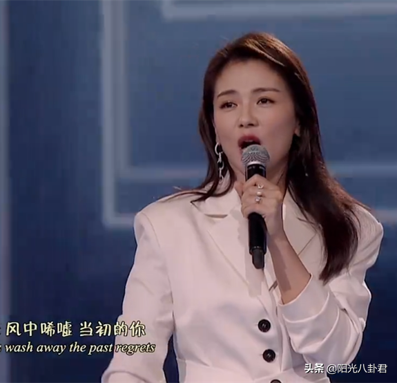 中秋晚會女星鏡頭:劉詩詩古裝搶眼,薇婭儀態絕,歐陽娜娜小清新 中秋晚會女星鏡頭:劉詩詩古裝搶眼,薇婭儀態絕,歐陽娜娜小清新