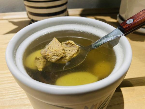 天冷胃又寒，張仲景相傳1800年的暖胃湯，安排起來，隔天喝一次