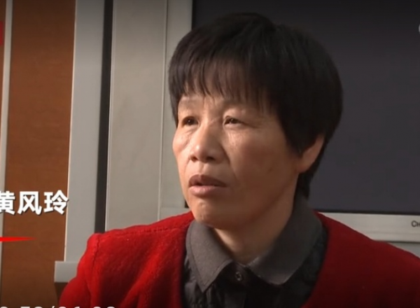 河南姑娘輟學多年後,發現學籍曾被堂姐頂替,背後操縱者是親大伯 河南姑娘輟學多年後,發現學籍曾被堂姐頂替,背後操縱者是親大伯