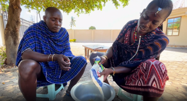 山東小夥在非洲創業三年，逆襲成為&quot;酋長&quot;，出行有保鏢做飯有保姆