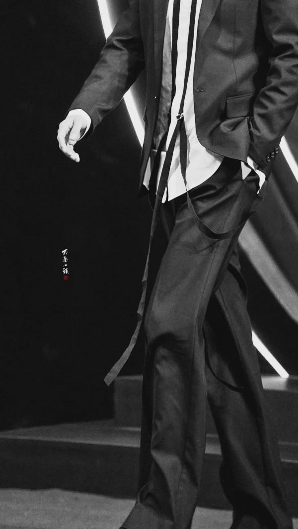 肖戰空降31集評論區了，快去找他聊天呀，越多越好