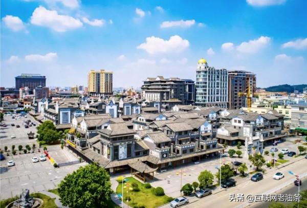 厲害了！42萬人口的小鎮，坐擁14家上市公司，還有2家是世界500強