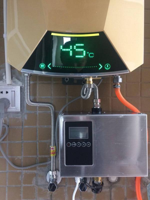 冬天洗澡半天不出熱水,該怎麼辦?老師傅建議裝的回水器好不好? 冬天洗澡半天不出熱水,該怎麼辦?老師傅建議裝的回水器好不好?