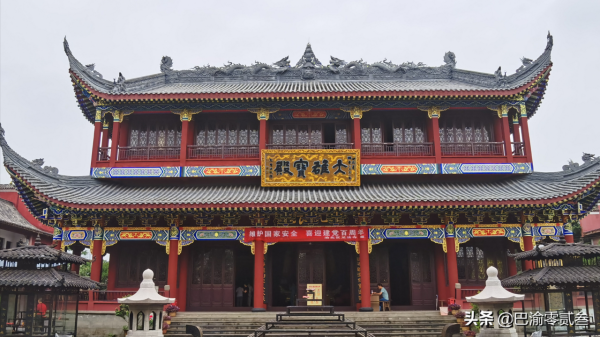 渝北大龍山有一座千年古寺，傳說唐三藏去過