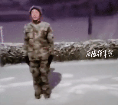 部隊打雪仗，太猛了