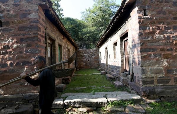 1986年，男子欲私奔未果，奪命情婦一家三口，逃亡35年終落網