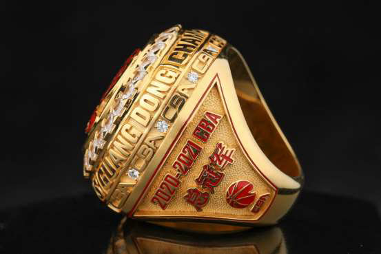 CBA總冠軍戒指揭開神秘面紗!並將於新賽季揭幕戰頒發 CBA總冠軍戒指揭開神秘面紗!並將於新賽季揭幕戰頒發