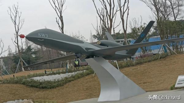 近距離觀摩戰機英姿