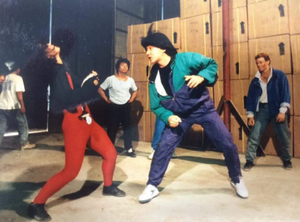 合作大島由加利,找來成龍幫忙,但這部動作片還是沒能挽救陳勳奇 合作大島由加利,找來成龍幫忙,但這部動作片還是沒能挽救陳勳奇