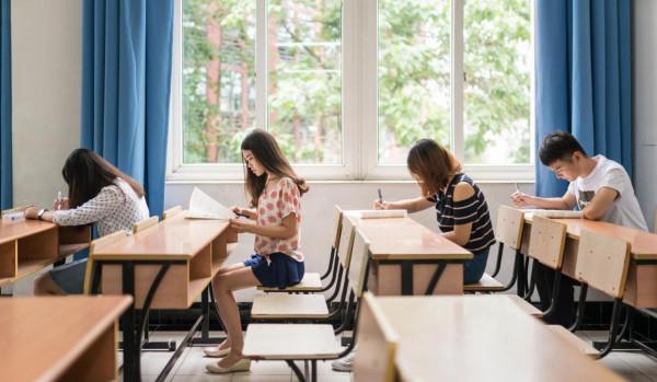 為什麼會出現“學歷歧視”？很多人或對專科產生了謬誤