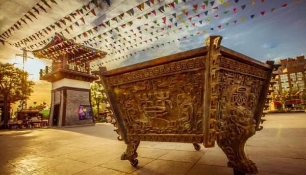 諸侯征戰風雲起，英雄熱血寫春秋