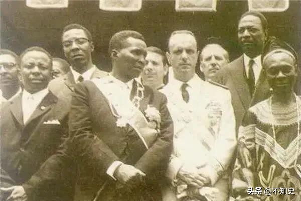 精神病當總統，6萬人死亡15萬人消失，被判死刑竟無人敢開槍