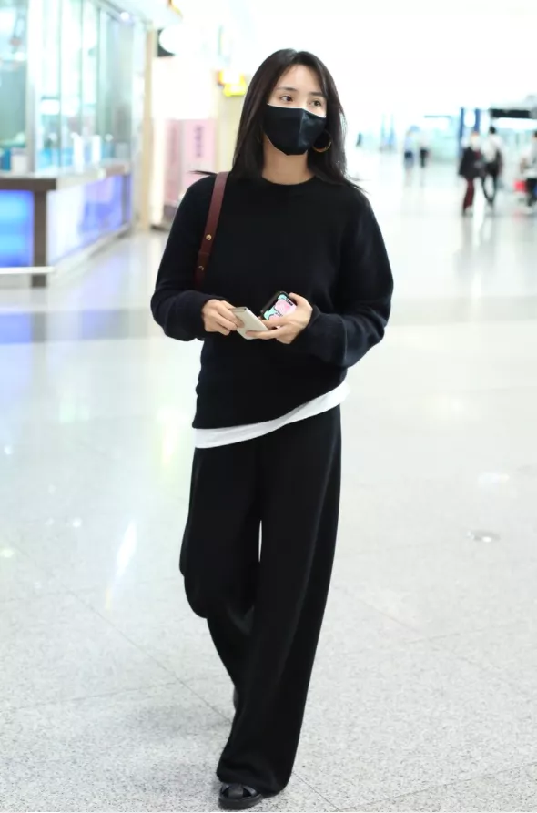 顯瘦又有女人味，美貌還能有氣場！“高顏值”的早春搭配全靠它