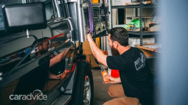 買一輛國六的豐田LC79回來改一下(第一章) 買一輛國六的豐田LC79回來改一下(第一章)