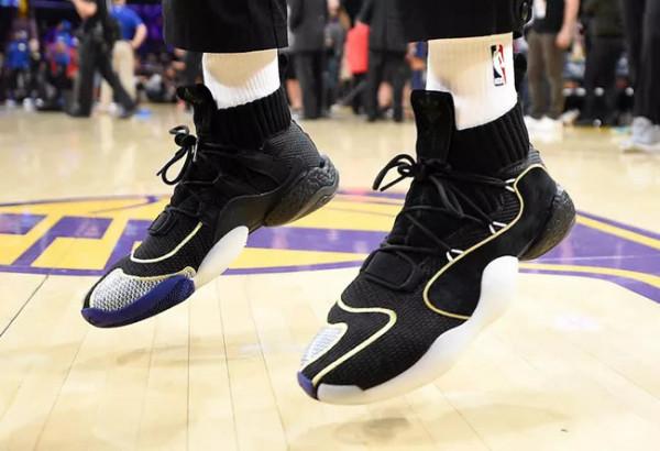 籃球鞋越輕越好,高幫比低幫更安全?這4個“買鞋誤區”你要知道 籃球鞋越輕越好,高幫比低幫更安全?這4個“買鞋誤區”你要知道