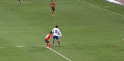 中超-孫準浩世界波奧斯卡失點，爭冠戰泰山2-0海港，8分優勢領跑