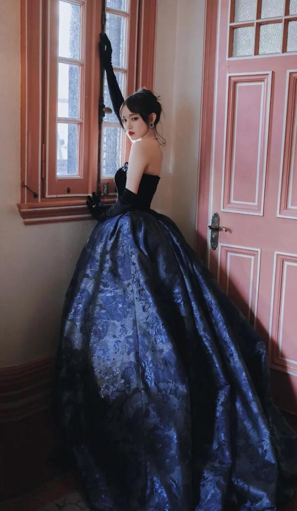 程瀟的迷霧暗花宮廷禮服真迷人 程瀟的迷霧暗花宮廷禮服真迷人